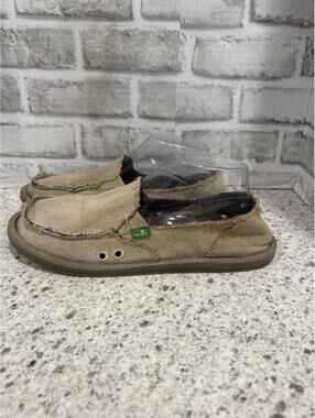 Sanuk Women's Beige Canvas Slip-On Shoes, Size 9